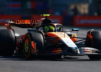 Lando Norris conquista el Gran Premio de México y asciende al primer puesto del campeonato