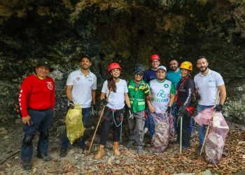 Ana Paty Peralta refuerza acciones para la conservación de los cenotes urbanos de Cancún
