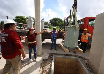 Supervisa Ana Paty Peralta avances de alumbrado en Blvd. Colosio