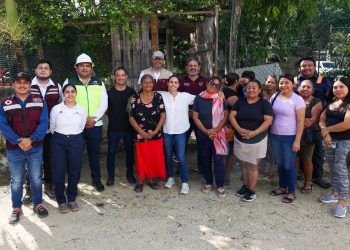 Ana Paty Peralta logra electrificación en la colonia Emiliano Zapata