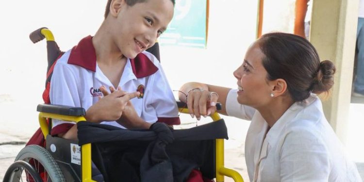 Ana Paty Peralta da continuidad al programa “Pasos para la Transformación”