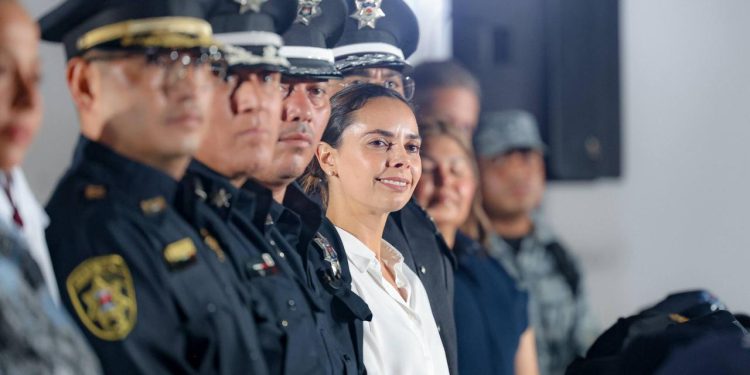 Ana Paty Peralta destaca nuevo impulso para la modernización policial en Cancún