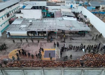 Tragedia en prisión de Machala: 27 reclusos mueren por asfixia durante nuevo brote de violencia en Ecuador