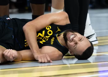 Warriors analizan cambios tras lesión de Curry