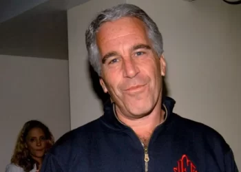 Congreso de EU exige abrir completo el archivo Epstein