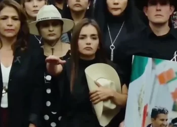 “Este movimiento no lo callaron”: asume nueva alcaldesa de Uruapan en sesión del Congreso