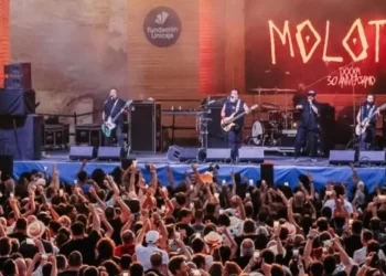Paco Ayala de Molotov responde a señalamientos de José Ramón López Beltrán en redes sociales