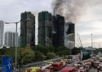 Sube a 55 muertos y 68 heridos saldo del incendio en Hong Kong