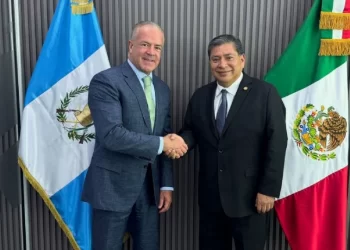 Guatemala revoca cargo consular a Raúl Rocha Cantú por señalamientos