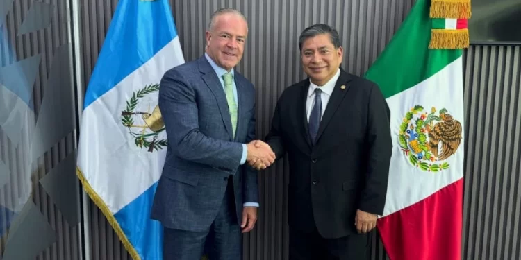 Guatemala revoca cargo consular a Raúl Rocha Cantú por señalamientos