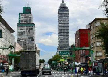 Banxico recorta a 0.3% el crecimiento 2025