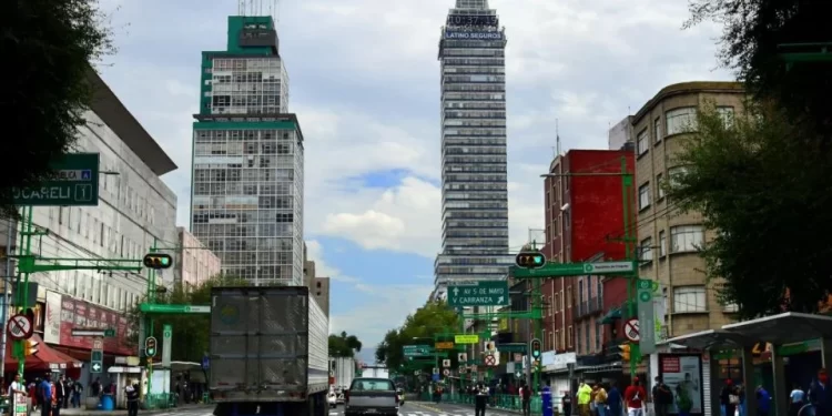 Banxico recorta a 0.3% el crecimiento 2025