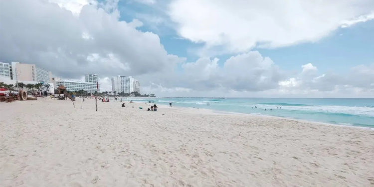 Clima en Cancún hoy viernes 14 de noviembre del 2025: prevén viernes fresco y nublado