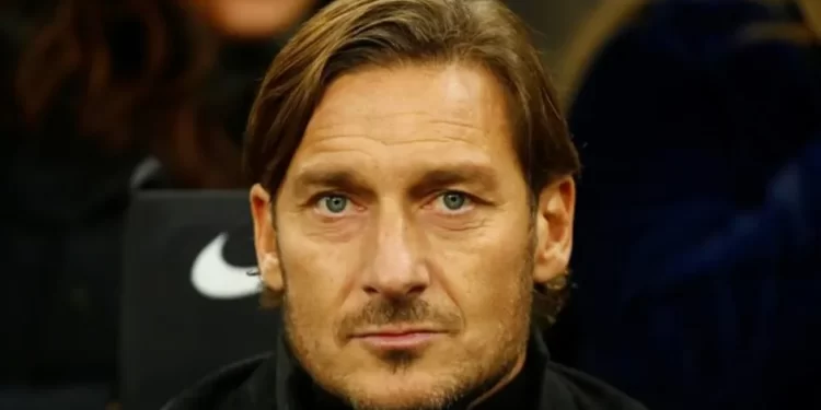 Francesco Totti bajo investigación por presunto abandono de su hija tras denuncia de su ex pareja