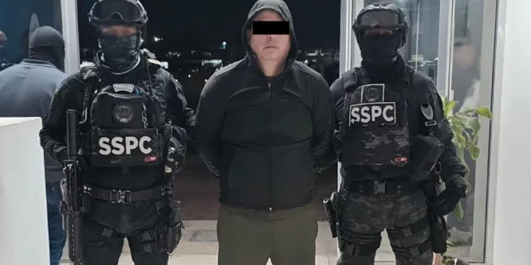 Trasladan a ‘El Licenciado’ al Altiplano; lo acusan del homicidio del alcalde Carlos Manzo