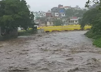 Lluvias torrenciales provocan el desbordamiento del Río Tepango en Veracruz