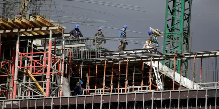 Economía mexicana registra caída trimestral conforme a proyecciones