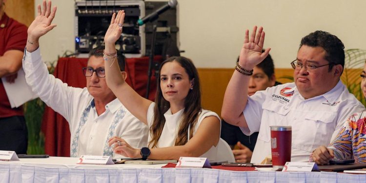 Ana Paty Peralta respalda herramientas de planeación para el desarrollo urbano en Quintana Roo