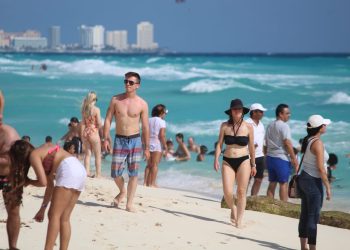 Playas de Cancún prevén llegada de 12 mil visitantes en Navidad