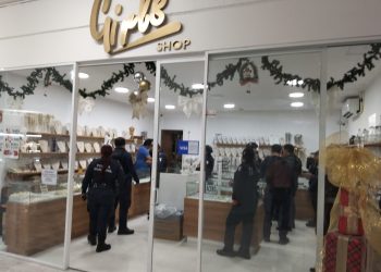Sujetos roban joyería tras entrar armados a Plaza Galerías de Cancún