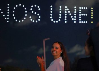 Invita Ana Paty Peralta a recibir el Año Nuevo 2025 con convivencia familiar en el Malecón Tajamar