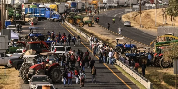 Campesinos y transportistas advierten nuevos bloqueos ante nulos avances