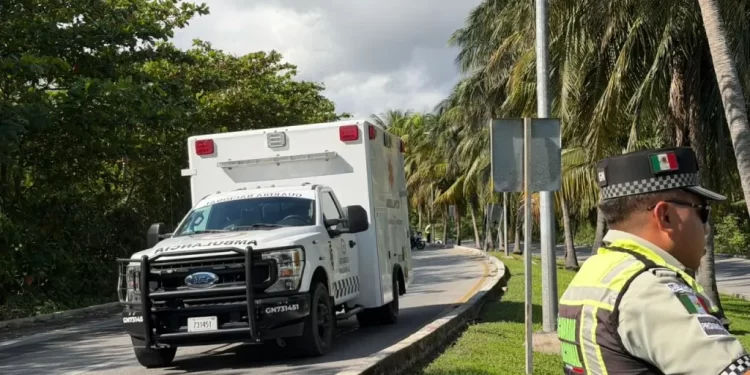 Guardia Nacional pierde la vida en violento derrape sobre bulevar Kukulcán