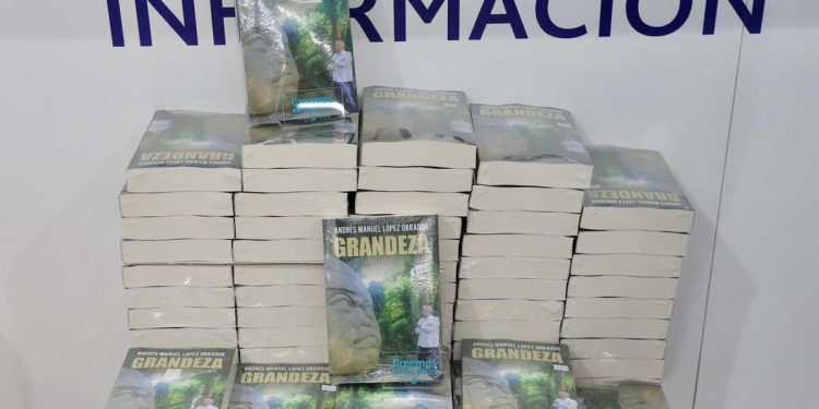 Cuestionan a Morena por destinar millones a libros de AMLO en el Senado