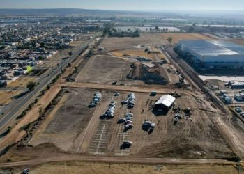 Inversión fija bruta en México cae 6.7% por retrocesos en construcción y maquinaria