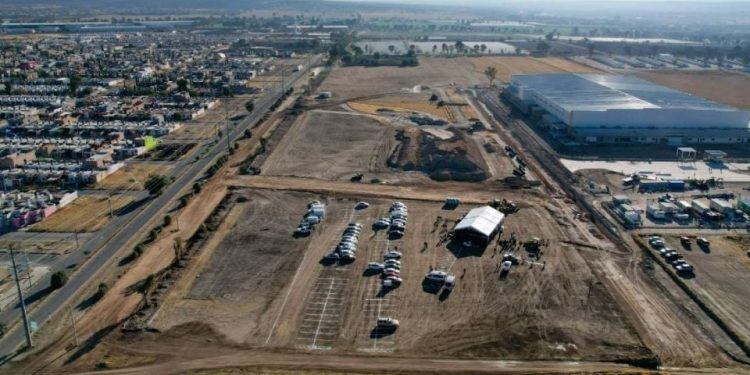 Inversión fija bruta en México cae 6.7% por retrocesos en construcción y maquinaria