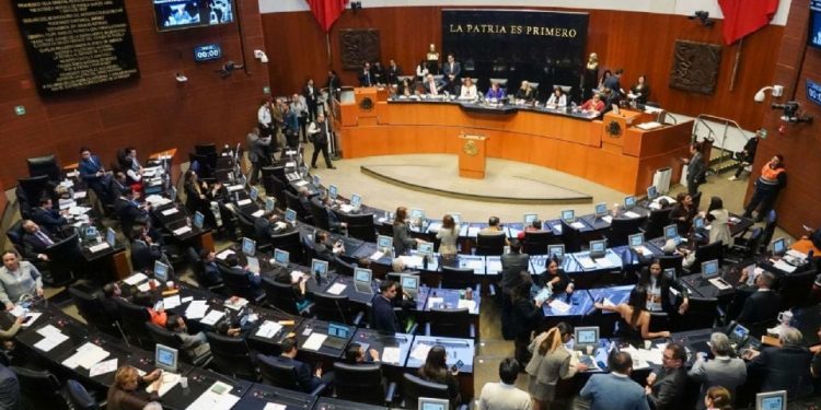 Estos son los 10 perfiles para la FGR presentados por la Jucopo: incluyen a Ernestina Godoy y Hamlet García