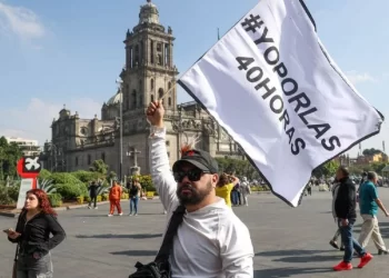 Senado manda a 2026 la reforma de jornada laboral; Morena rechaza simulación