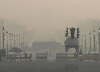 India activa alerta sanitaria por nube tóxica en Nueva Delhi