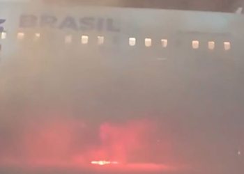 VIDEO: Fuego en aeronave de Latam obliga a desalojar a 169 viajeros en aeropuerto brasileño