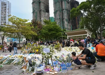 El incendio en Hong Kong deja 159 muertos, incluido un bebé de apenas un año