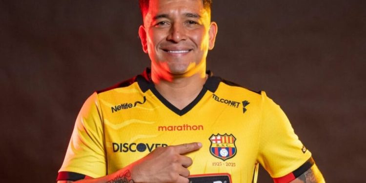 Muere Mario Pineida, jugador del Barcelona de Ecuador, tras ataque armado