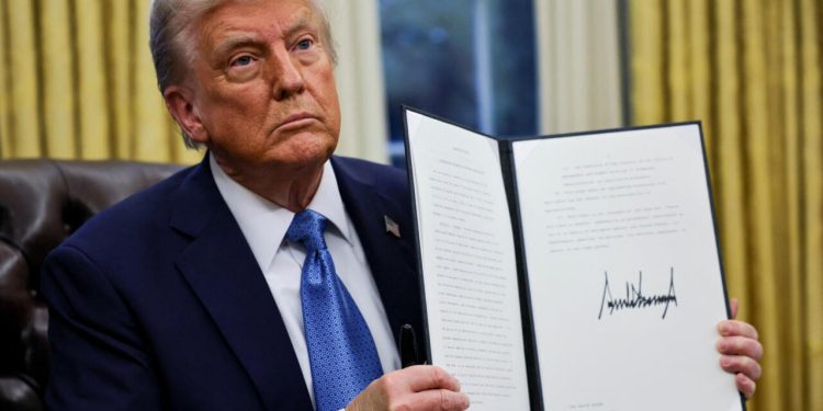 Trump hablando sobre agua y aranceles para México