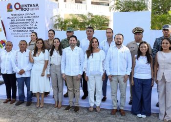 Ana Paty Peralta conmemora 51 aniversario constitucional