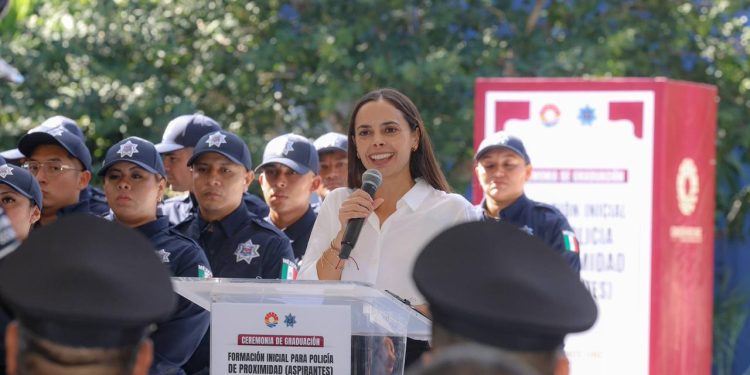 Seguimos fortaleciendo la transformación policial en Cancún: Ana Paty Peralta