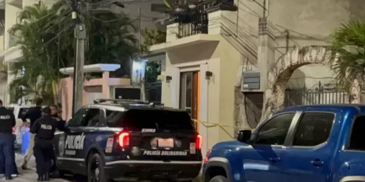 Mujer encuentra sin vida a su amiga dentro de un cuarto en Tulum