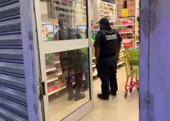 Asaltan Bodega Aurrera Express en la región 236 de Cancún