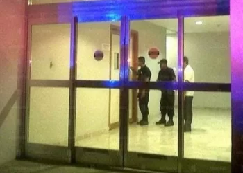 Comando armado irrumpe en el Hospital Galenia de Cancún