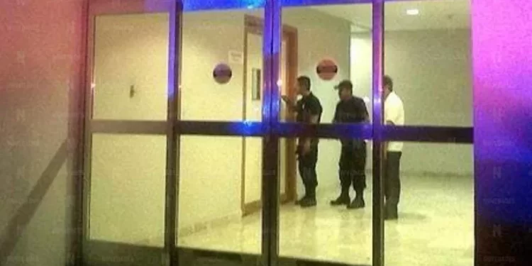 Comando armado irrumpe en el Hospital Galenia de Cancún