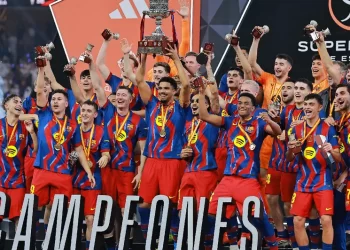 ¡Doblete histórico! Raphinha lidera al Barcelona y conquista la Supercopa ante el Real Madrid