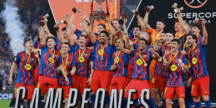 ¡Doblete histórico! Raphinha lidera al Barcelona y conquista la Supercopa ante el Real Madrid