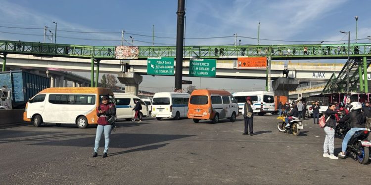 Transportistas realizan bloqueos en Edomex; vialidades afectadas