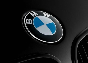 BMW llama a revisión más de cinco mil autos por falla de motor