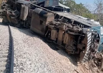 Detienen a maquinista del Tren Interoceánico por descarrilamiento en Oaxaca; investigan exceso de velocidad