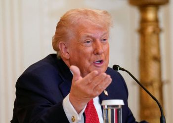 Trump advierte aranceles a países que no apoyen su plan sobre Groenlandia