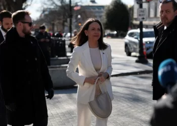 María Corina Machado llega a la Casa Blanca para reunión privada con Donald Trump